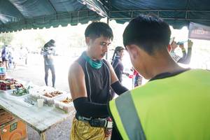 BIB: 
                            <button type="button" onclick="openModal(28159510)" class="btn btn-primary btn-sm float-right btn-popup" data-toggle="modal" data-target=".modal-high-quality">
                        <i class="fas fa-shopping-cart"></i> Add to Cart
                    </button>
                                            <button type="button" onclick="isThisMe(28159510, true)" class="btn btn-success btn-sm float-right btn-popup btn-isme hidden" data-toggle="tooltip" data-placement="bottom" title="นี่คือรูปของคุณใช่ไหม คลิกที่นี่เพื่อเอาเข้าอัลบั้ม">
                        <i class="fas fa-plus"></i> Add to album
                    </button>
                    <button type="button" onclick="isThisMe(28159510, false)" class="btn btn-warning btn-sm float-right btn-popup btn-isnotme hidden">
                        <i class="fas fa-ban"></i> Remove from album
                    </button>